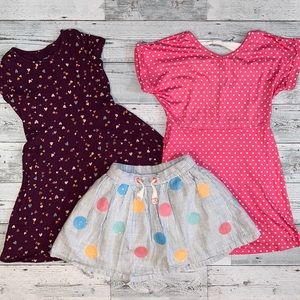 Bundle of 3 size 6 warm weather items- two dresses and a skort